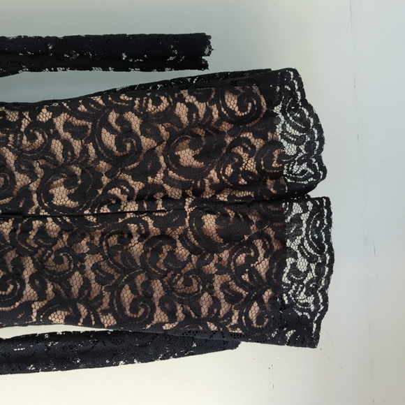 Astr Long Sleeve Lace Romper - Picture 10 of 16